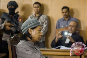 Terdakwa bom Thamrin Aman Abdurrahman dituntut hukuman mati