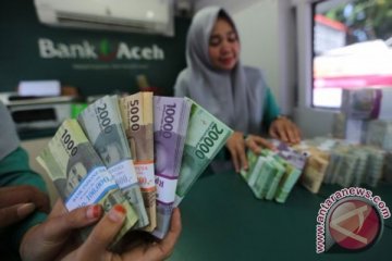 Ratusan juta disumbangkan Bank Aceh Syariah serahkan bantu bencana Sulteng