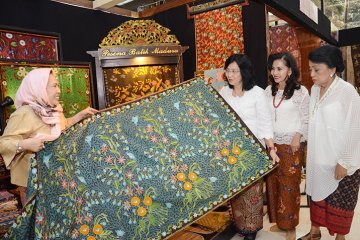 Kemenperin fasilitasi batik Jambi pukau Paris