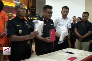 Simpan shabu di pembalut, wanita dari Malaysia diamankan