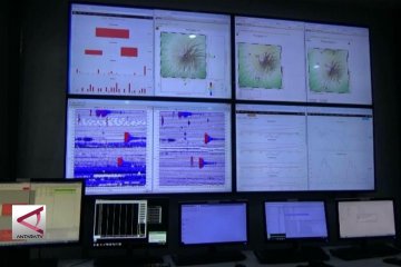 Freatik diiringi gempa vulkanik-tektonik, merapi waspada