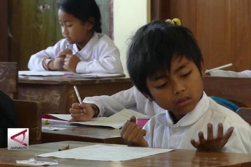 Siswa SD Tlogolele jalani ujian dengan tenang