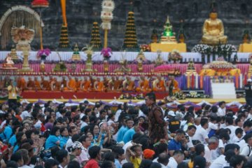 Pembukaan Tri Suci Waisak 2562 BE