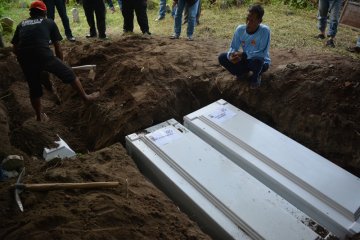 Jenazah terduga teroris dimakamkan di Batu Banyak