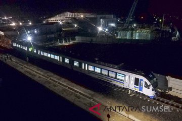 Uji Coba Perdana LRT Palembang
