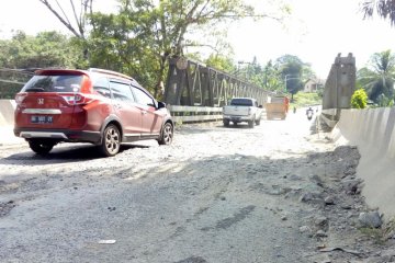 Arus kendaraan di Way Kanan, Lampung meningkat