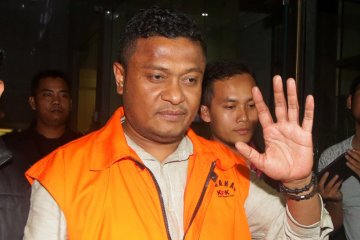 PDIP pecat Bupati Buton Selatan dari jabatan partai