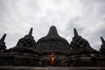 Menpora lepas kirab sarana pujabakti Waisak Borobudur