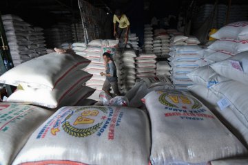 Harga beras di Bekasi turun jelang Ramadhan
