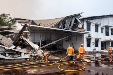 Kebakaran gudang penyimpanan coklat