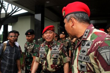 Menhan kunjungi Mako Kopassus