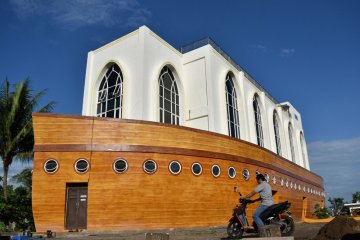 ASN Pemkot Bekasi danai renovasi masjid kantor