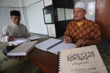 Mengaji Alquran Braille