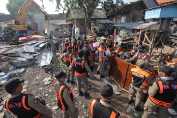 Pembongkaran bangunan di lahan Pemkot