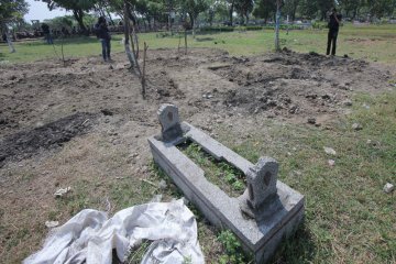 Penolakan pemakaman teroris di Surabaya