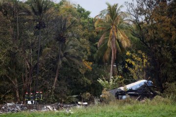 Penyintas kecelakaan pesawat Kuba dalam kondisi kritis