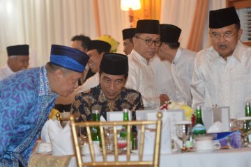 Ketua DPR buka puasa bersama Presiden-Wapres