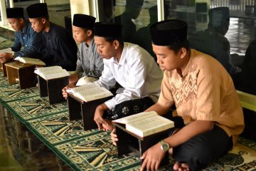 Mengaji kitab selama Ramadhan