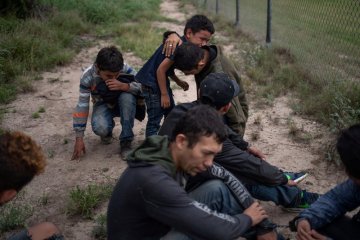Trump nyatakan tidak akan biarkan AS jadi "kamp pendatang"