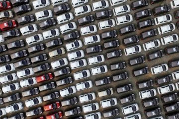 China akan tahan laju pertumbuhan kendaraan listrik