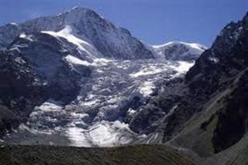 Pesawat kedua jatuh di Pegunungan Alpen Swiss pada Sabtu