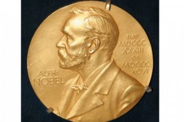 Aktivis Iran yang dipenjara Mohammadi raih Nobel Perdamaian 2023