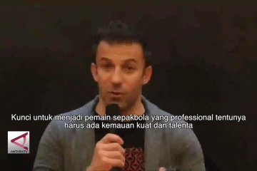 Alessandro Del Piero cari pemain sepakbola berbakat di Medan