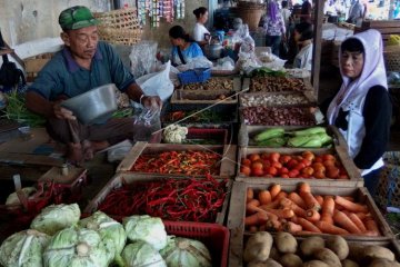 Kebutuhan pokok jelang lebaran