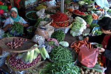 Kebutuhan pokok jelang lebaran