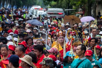 Prosesi Kirab Waisak Borobudur