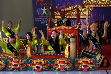 WNA Belajar Kebudayaan Indonesia
