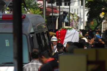 Polres Garut salat gaib dan doakan anggota Brimob