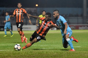 Persela Ditahan Imbang Perseru,Persela Lamongan