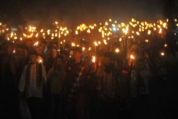 Pawai 1.000 obor ramaikan takbiran di Pekanbaru