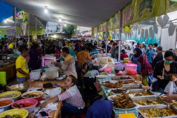 Pasar Takjil Benhil