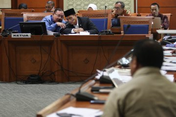 Kemarin, pembahasan RUU Antiterorisme hingga video ancaman untuk Presiden Jokowi