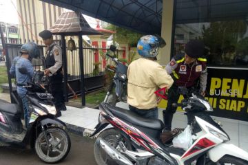 Polisi periksa ketat tamu Polresta Palembang