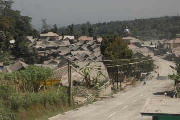 Abu Vulkanis Gunung Merapi