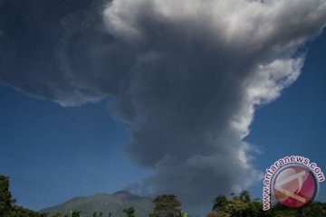BNPB: masyarakat tidak panik tanggapi letusan Merapi