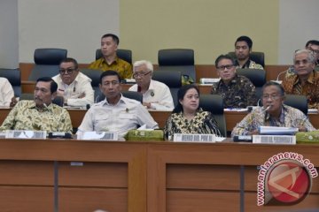 Luhut paparkan capaian kepada Bangar DPR