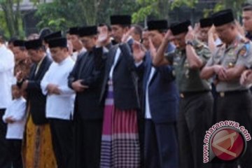 Presiden batal sholat Jumat di Masjid Agung Jateng