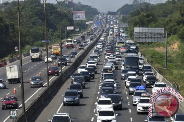 Jasa Marga Jakarta-Cikampek  gelar "contraflow" lebih awal