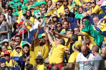 Suporter Brasil berpesta samba di Moskow