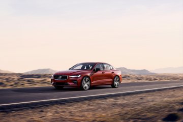 Volvo luncurkan sedan S60 pada peresmian pabrik pertama di AS