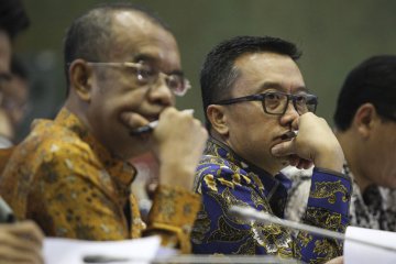 Raker komisi x dengan Menpora