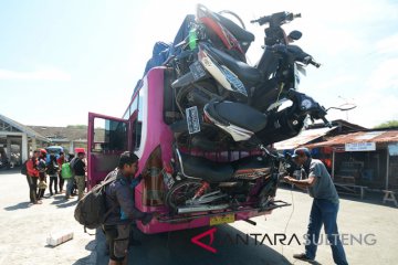 Hari kedua Lebaran terminal di Palu sepi penumpang