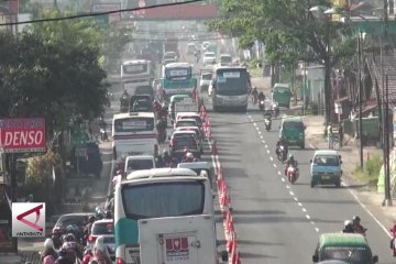 Polisi berlakukan buka tutup jalan di Jalur Selatan Nagreg