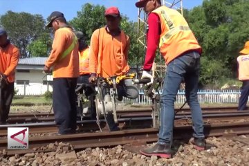PT KAI Daop 7 perbaiki jalur dan rel kereta