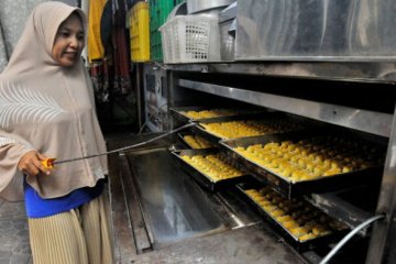 Permintaan Kue Kering Meningkat