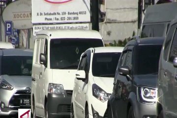Ribuan kendaraan padati jalur wisata Lembang